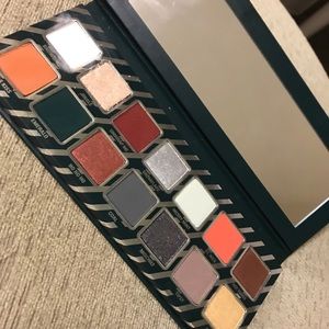 Kylie naughty palette